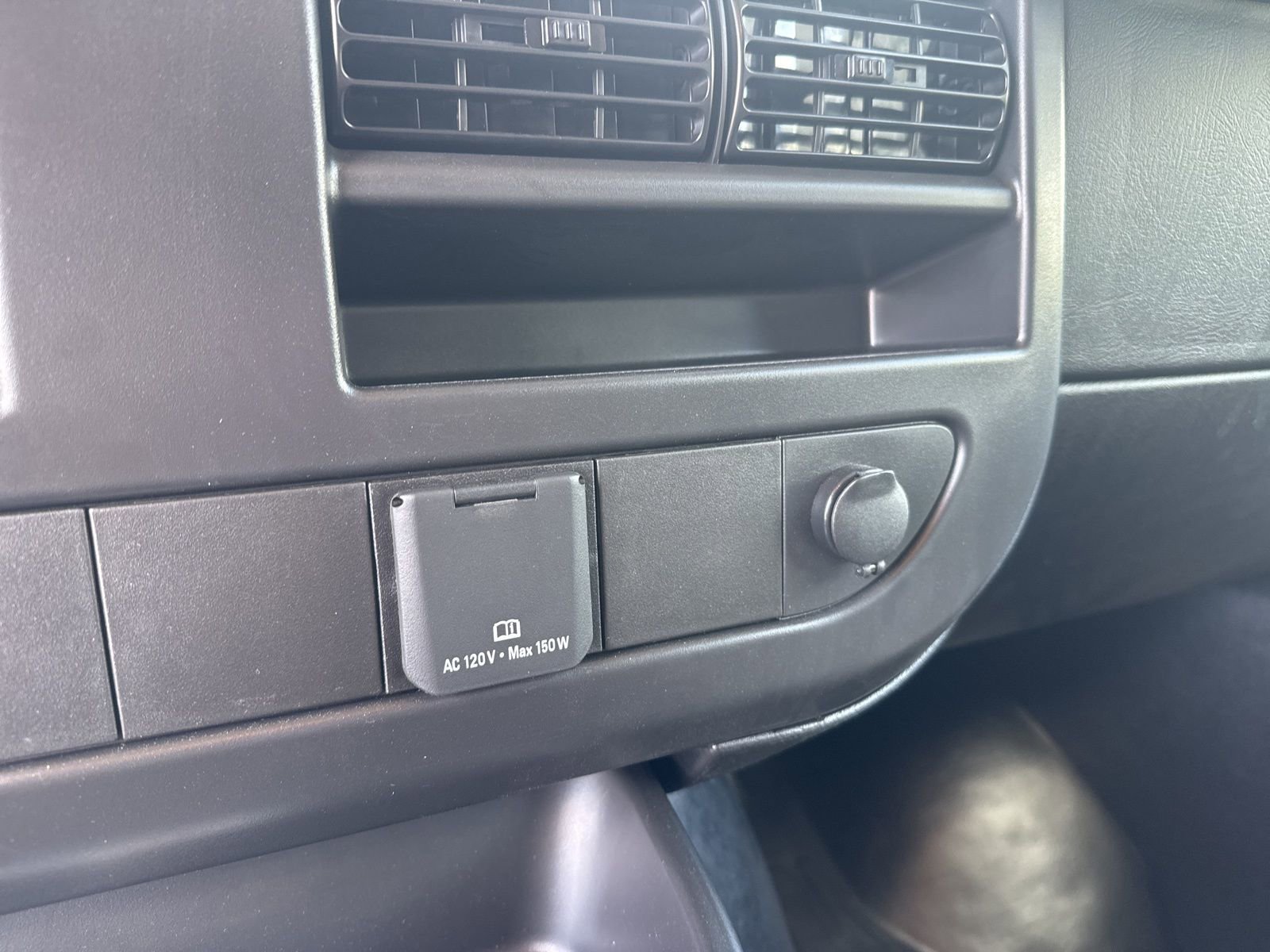 New 2026 Chevrolet Express 2500 w/ Driver Convenience Package RWD image 21