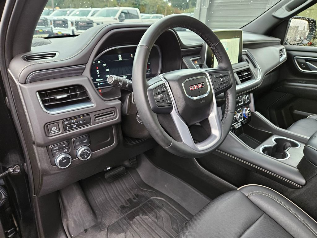 Used 2023 GMC Yukon SLT w/ SLT Premium Package image 21