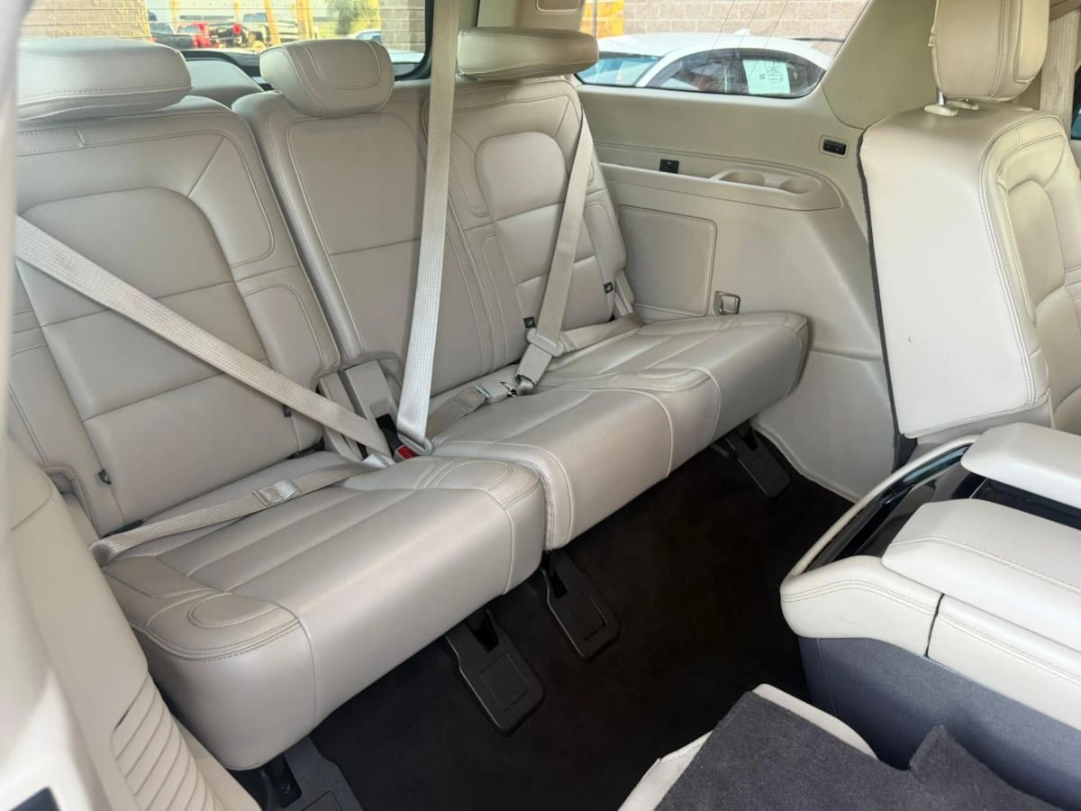 Used 2019 Lincoln Navigator Reserve AWD/4WD image 43