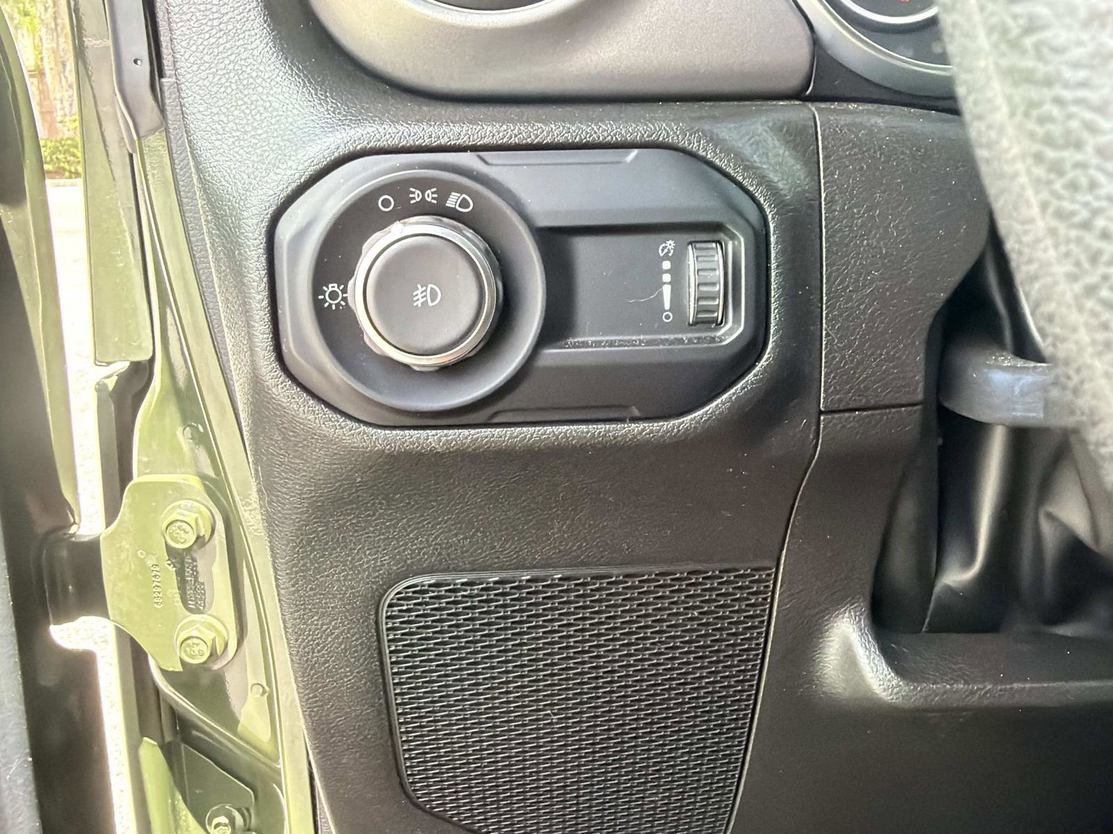 Used 2023 Jeep Wrangler Unlimited Sport AWD/4WD image 29