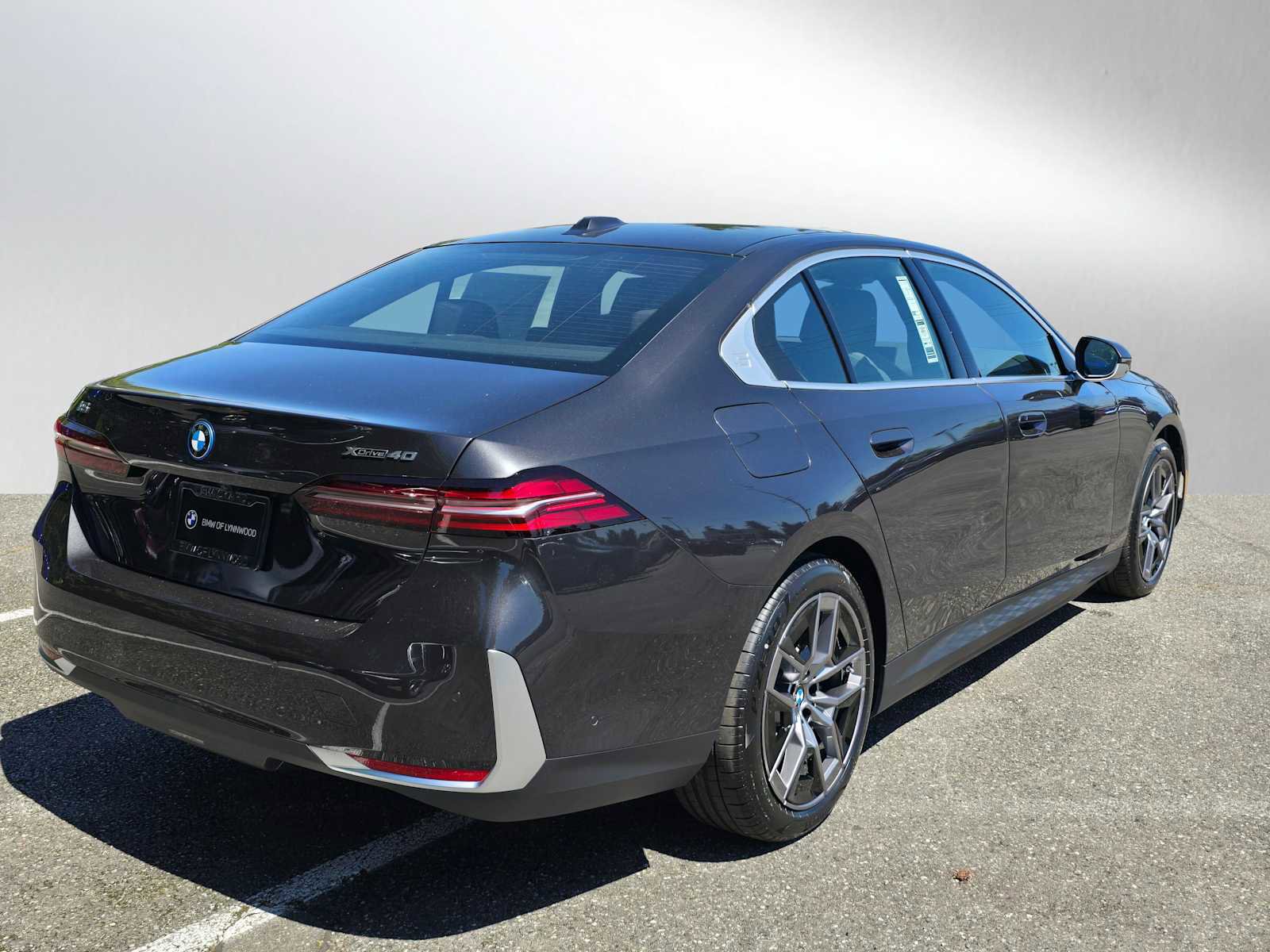 Used 2026 BMW i5 eDrive40 AWD/4WD image 6