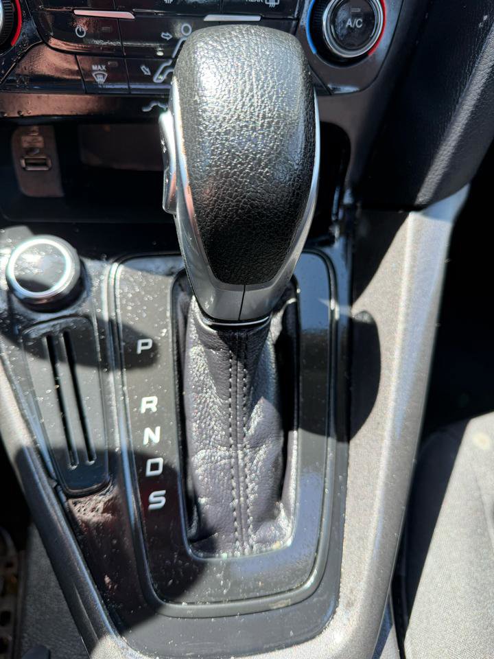 Used 2017 Ford Focus SEL image 21