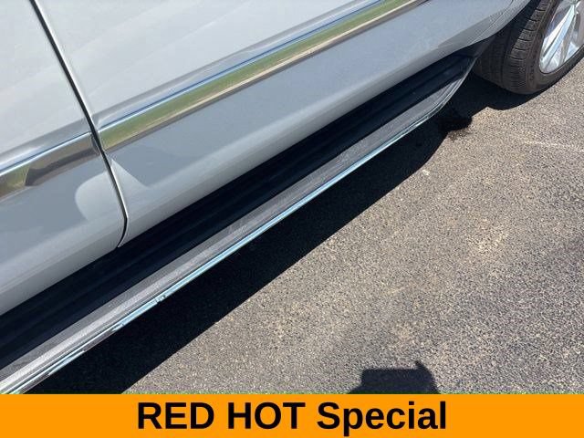 Used 2018 Cadillac Escalade ESV Luxury AWD/4WD image 42