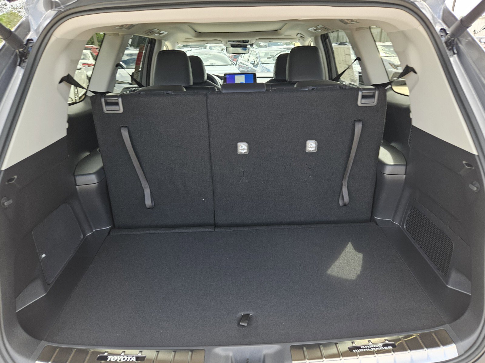 New 2026 Toyota Grand Highlander Platinum image 10