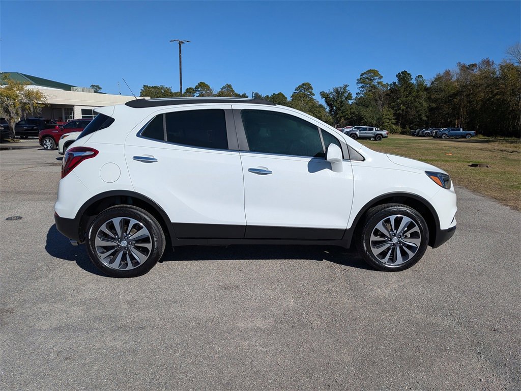 Used 2022 Buick Encore Preferred w/ Safety Package image 3