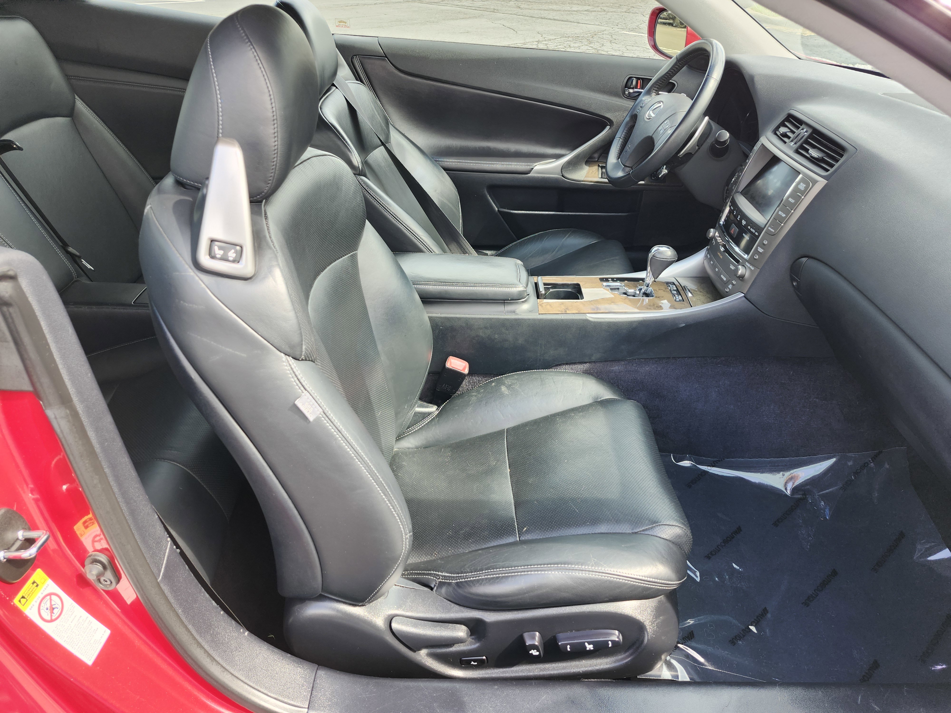 Used 2010 Lexus IS 350C image 24