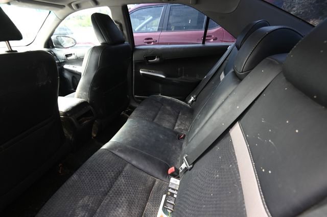 Used 2014 Toyota Camry SE FWD image 6