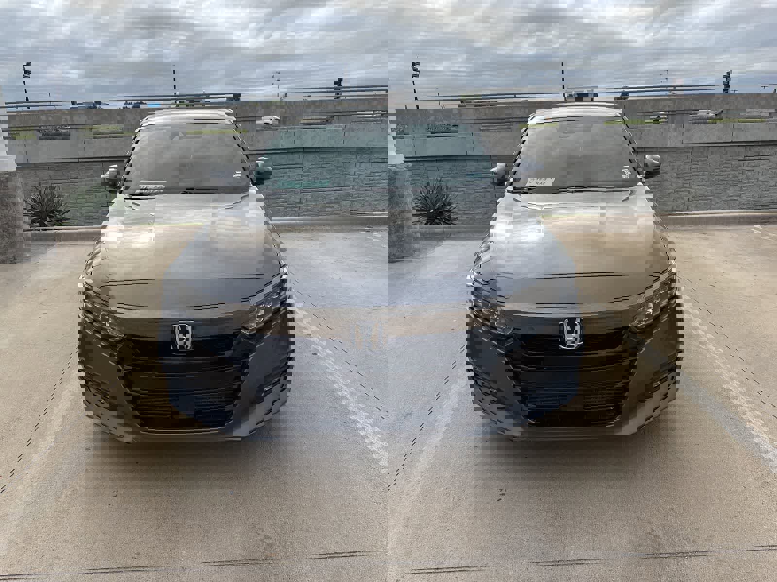 Used 2019 Honda Accord Sport image 2