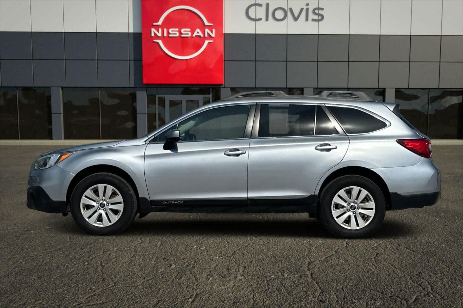 Used 2016 Subaru Outback 2.5i Premium AWD/4WD image 6
