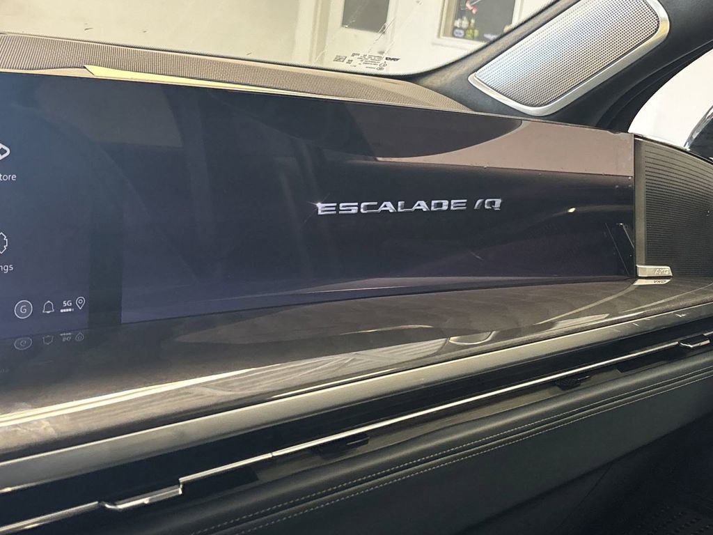 New 2025 Cadillac Escalade IQ Sport 2 w/ LPO, ONYX Package image 36