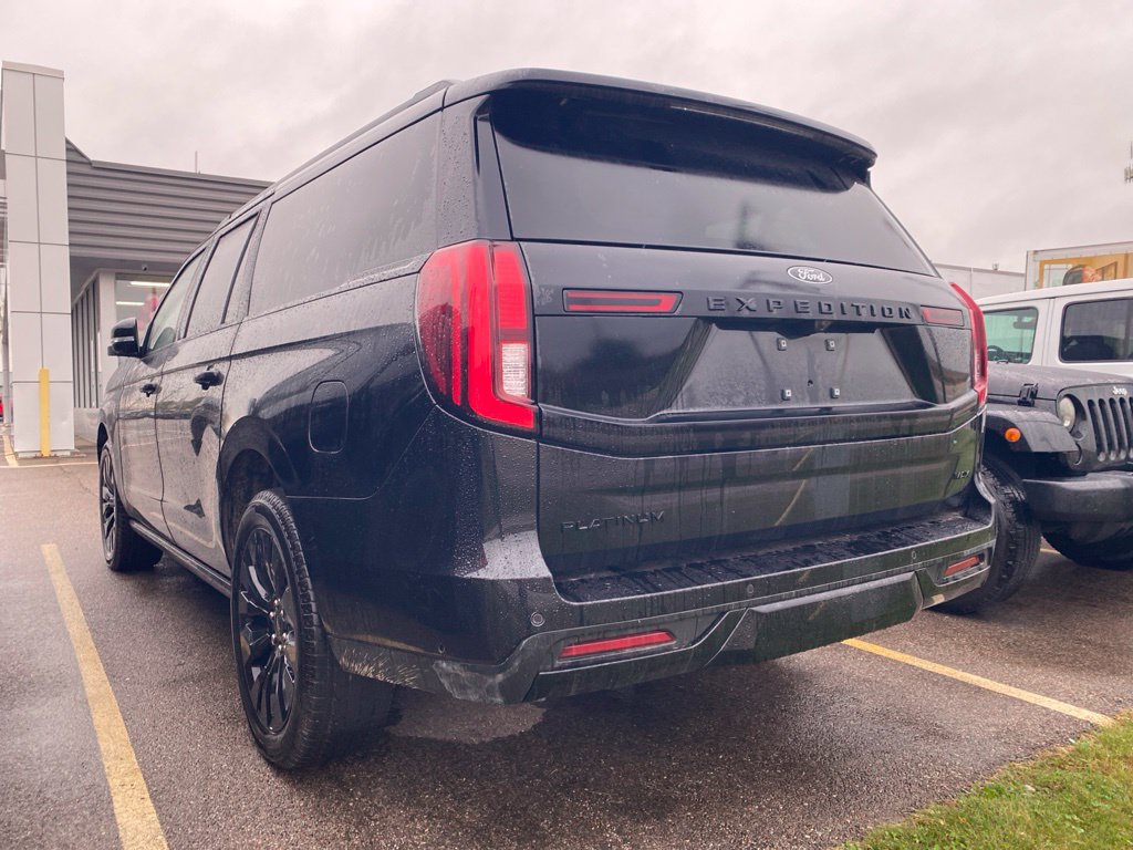 Used 2025 Ford Expedition Max Platinum w/ Stealth Appearance Package AWD/4WD image 9