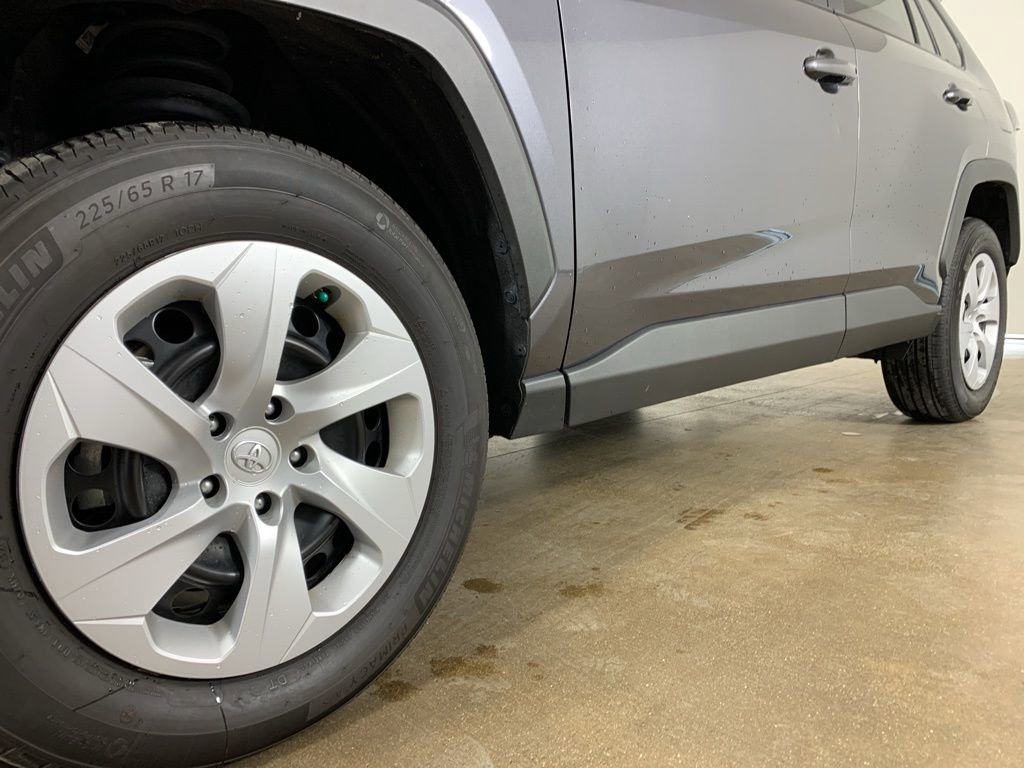 Used 2024 Toyota RAV4 LE image 2