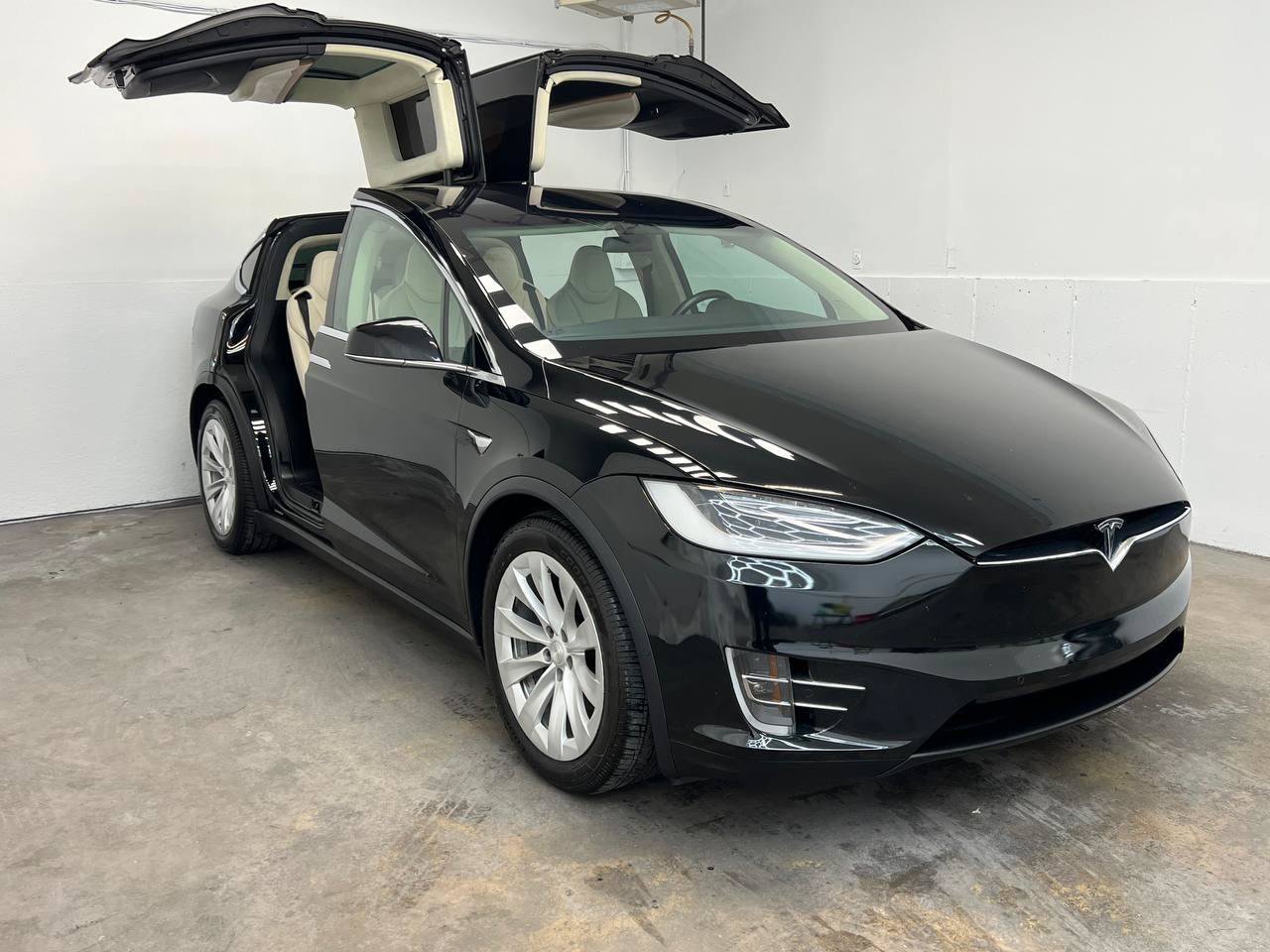 Used 2018 Tesla Model X 75D AWD/4WD image 9