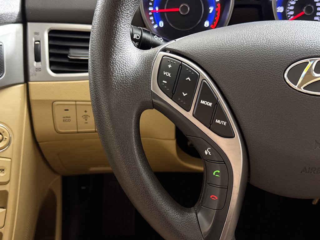 Used 2013 Hyundai Elantra GLS w/ Preferred Pkg FWD image 14