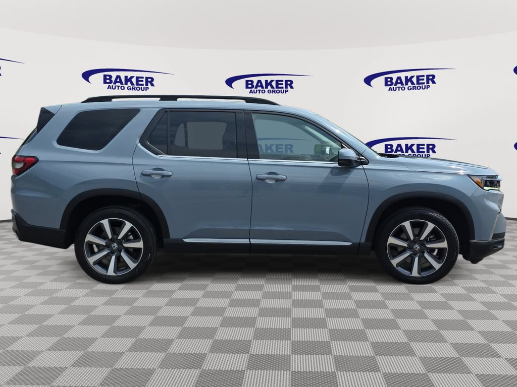 Used 2023 Honda Pilot Touring image 4