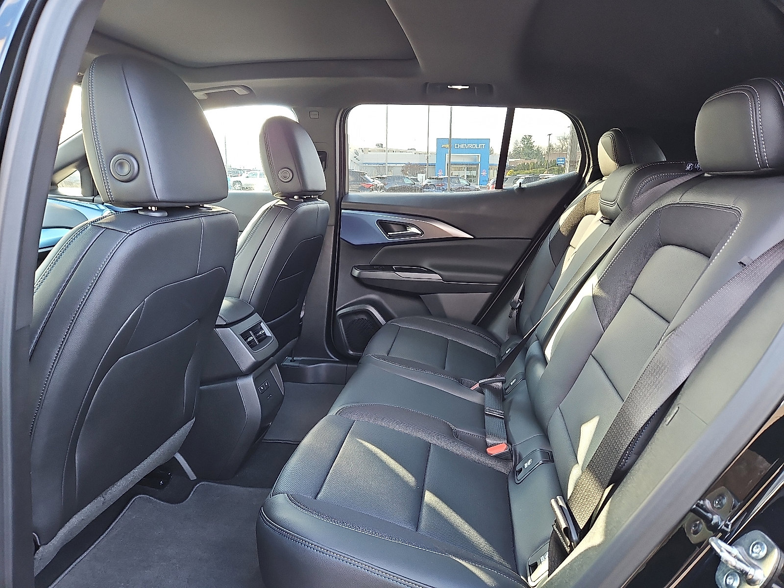 New 2026 Chevrolet Equinox EV LT image 5