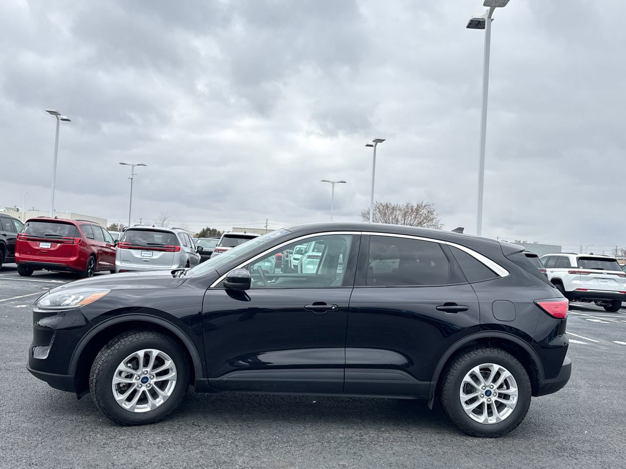 Used 2021 Ford Escape SE image 6