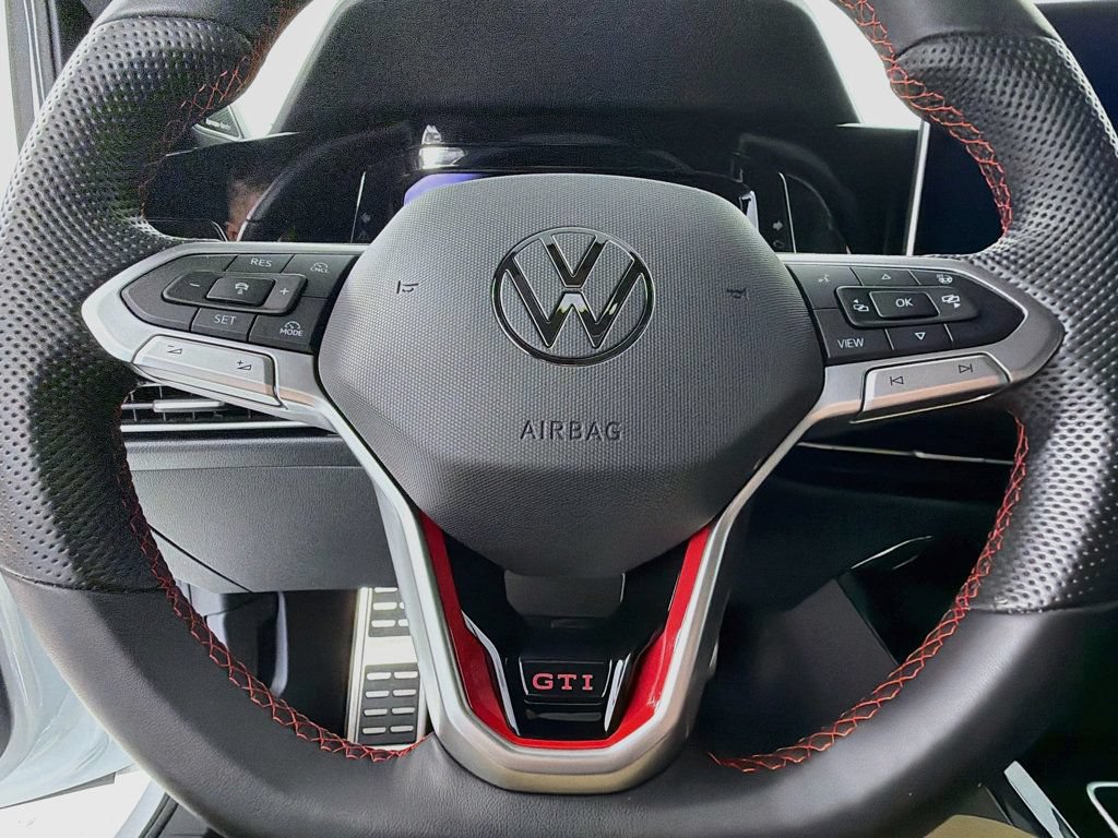 Used 2025 Volkswagen GTI Autobahn FWD image 11