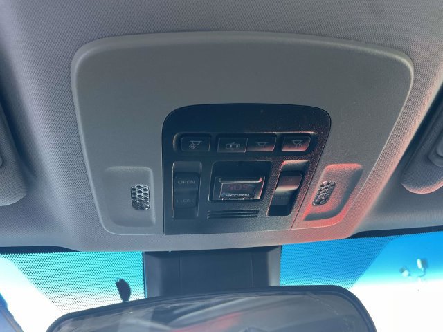 Used 2019 Toyota Camry SE FWD image 30