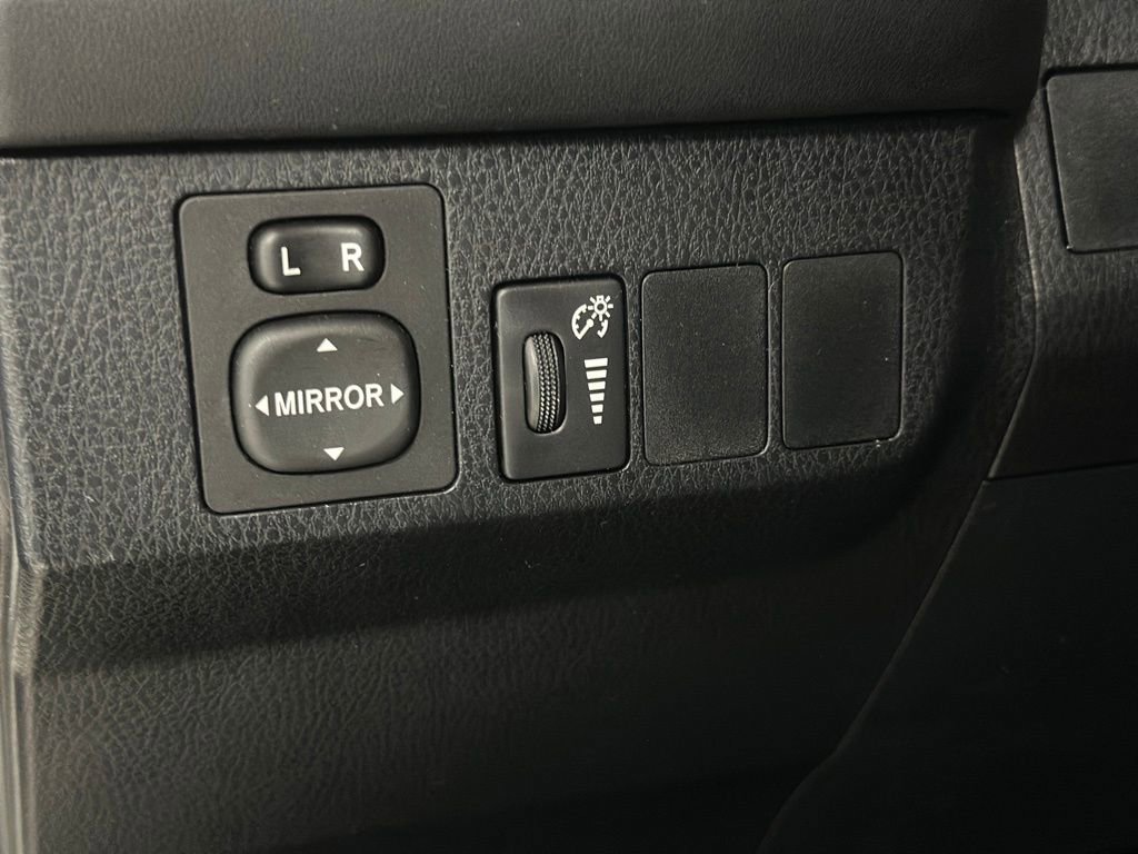 Used 2016 Toyota RAV4 LE image 16