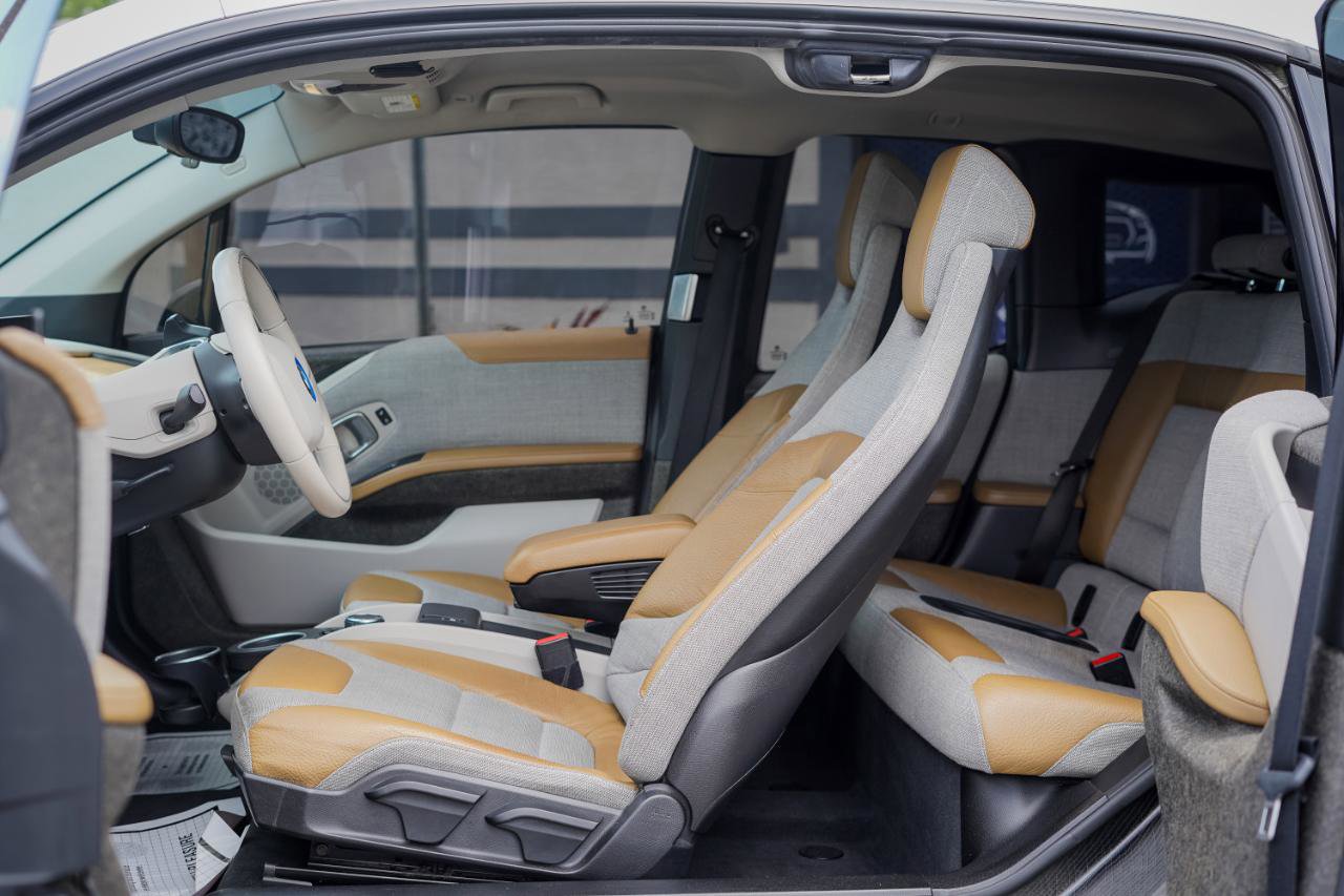 Used 2015 BMW i3 w/ Range Extender RWD image 18