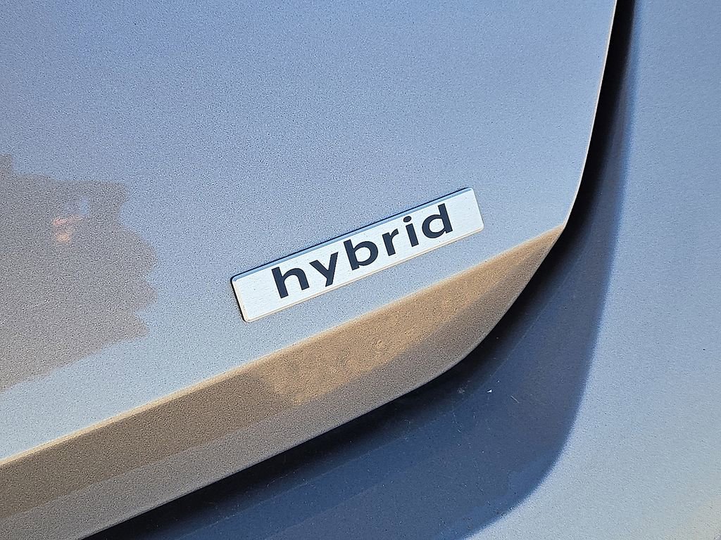 Used 2025 Hyundai Elantra Limited image 13