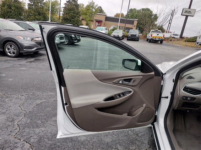 Used 2024 Chevrolet Malibu LT image 34