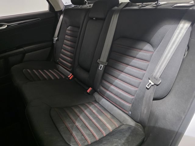 Used 2016 Ford Fusion SE FWD image 27