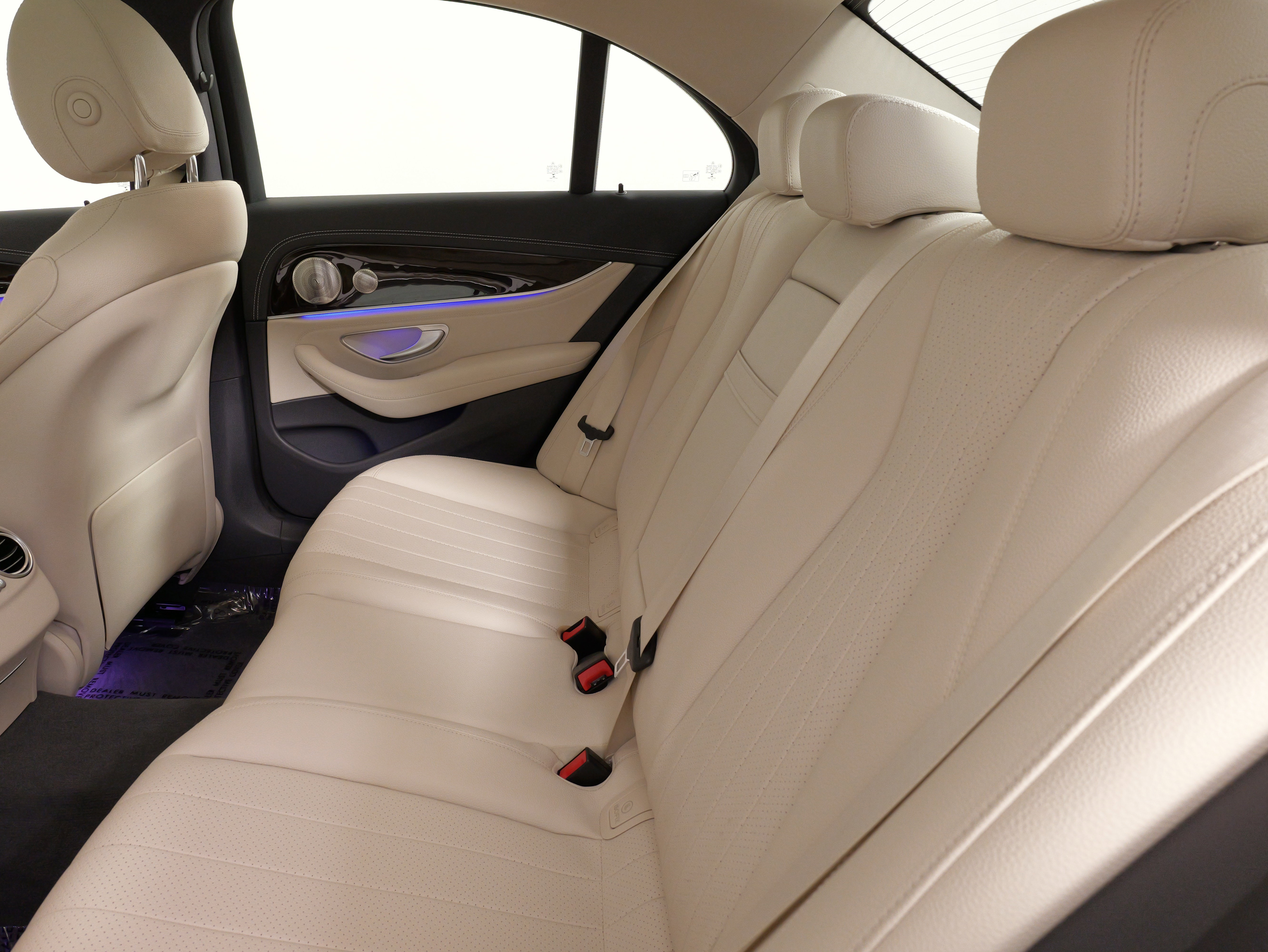 Used 2021 Mercedes-Benz E 350 4MATIC Sedan w/ Premium Package image 39