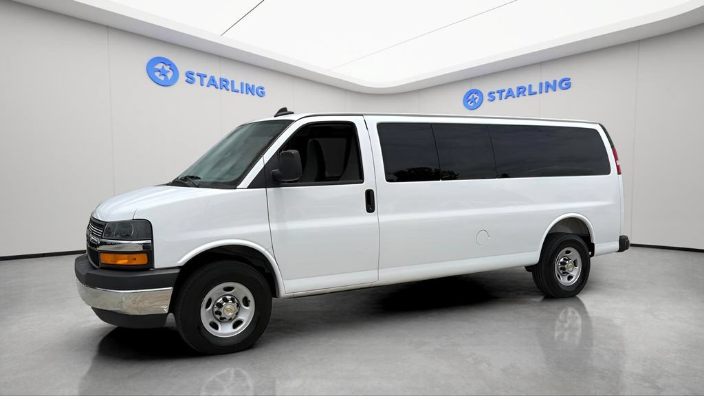 Certified 2025 Chevrolet Express 3500 LT w/ LT Preferred Equipment Group RWD image 2
