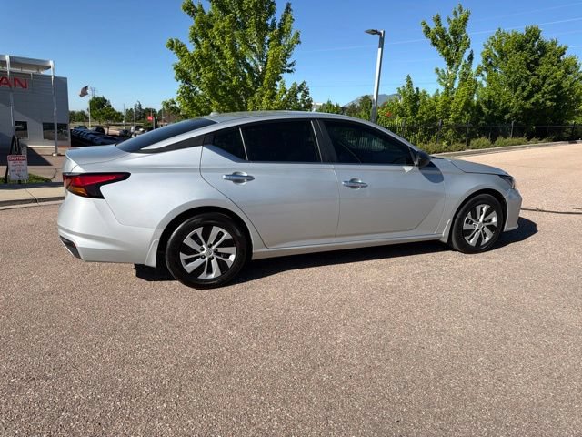 Used 2025 Nissan Altima 2.5 S FWD image 10