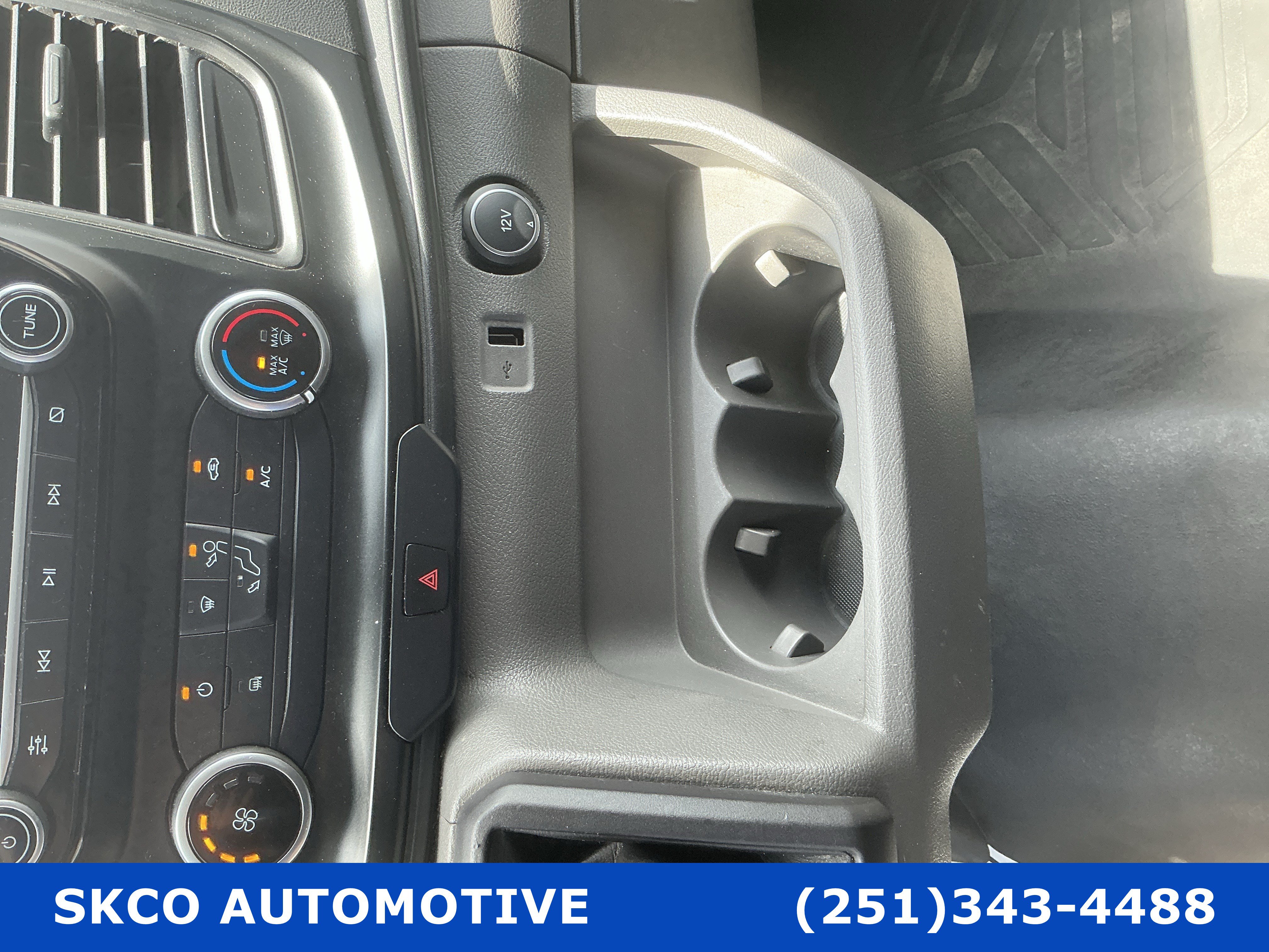 Used 2020 Ford Transit 250 Low Roof RWD image 25