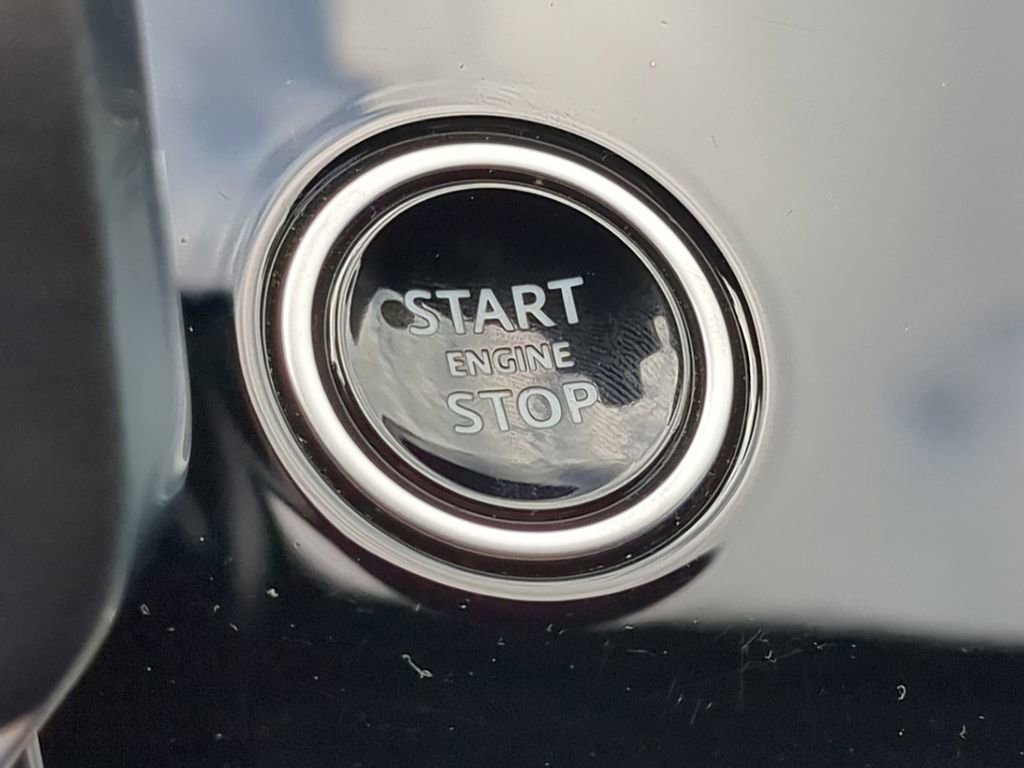 Used 2023 Land Rover Range Rover Sport SE Dynamic image 15