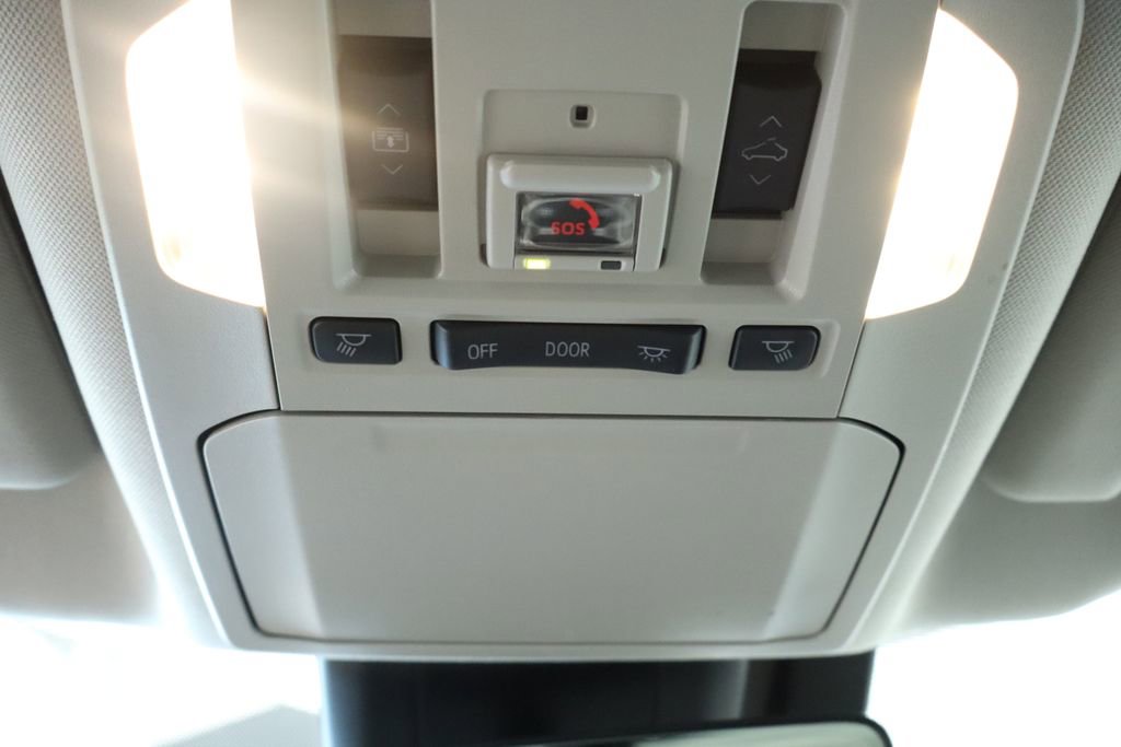 Used 2022 Toyota Highlander Platinum AWD/4WD image 50