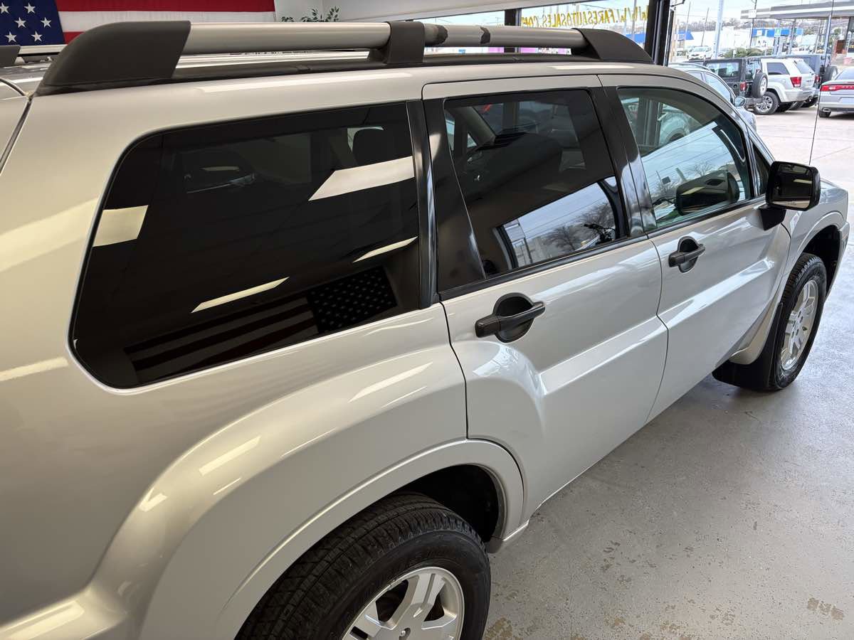 Used 2007 Mitsubishi Endeavor LS image 12