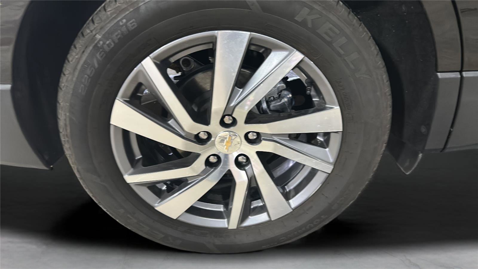 Used 2023 Chevrolet Equinox LT image 14