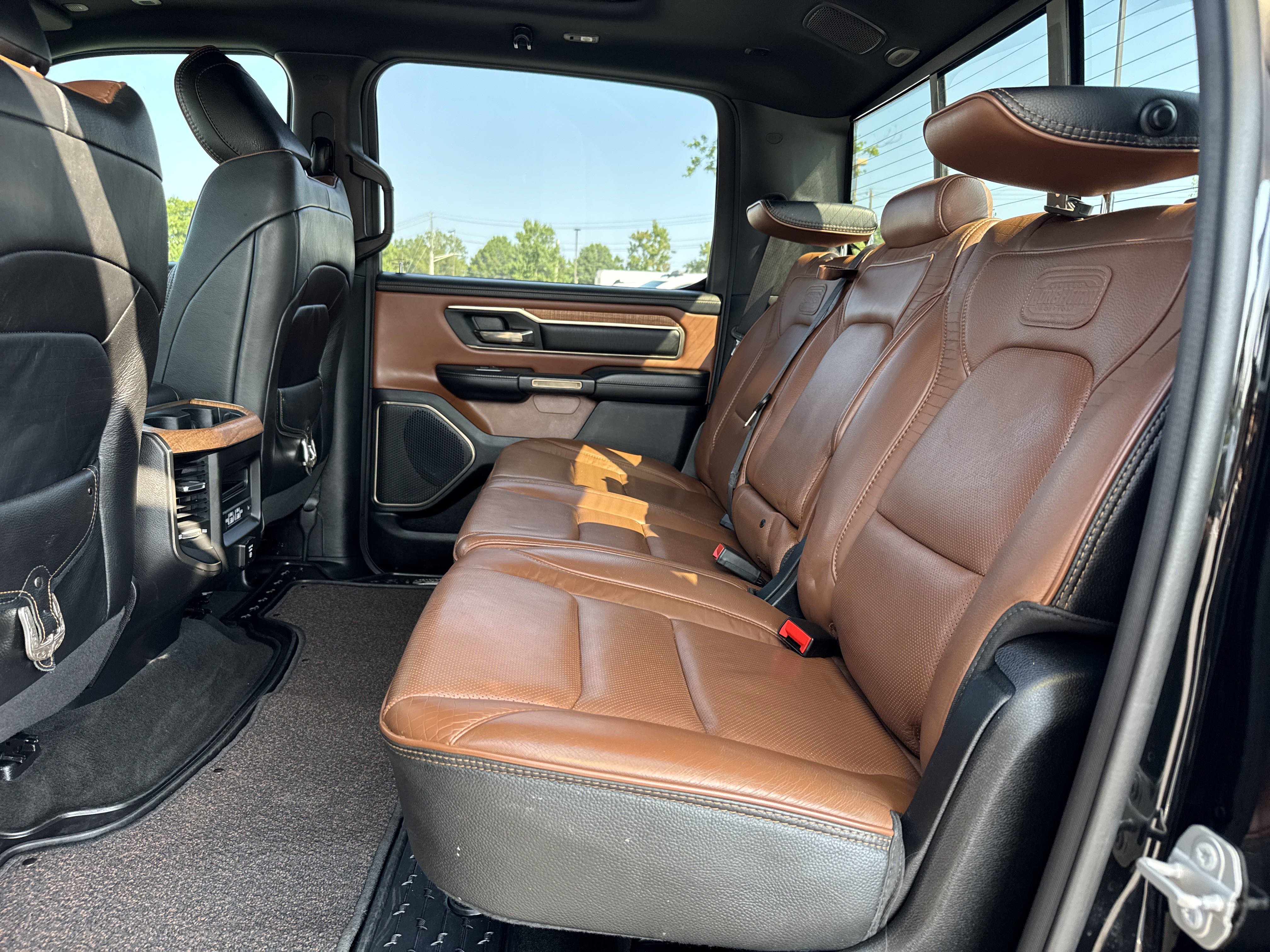 New 2023 GMC Savana 2500 w/ Driver Convenience Package image 30