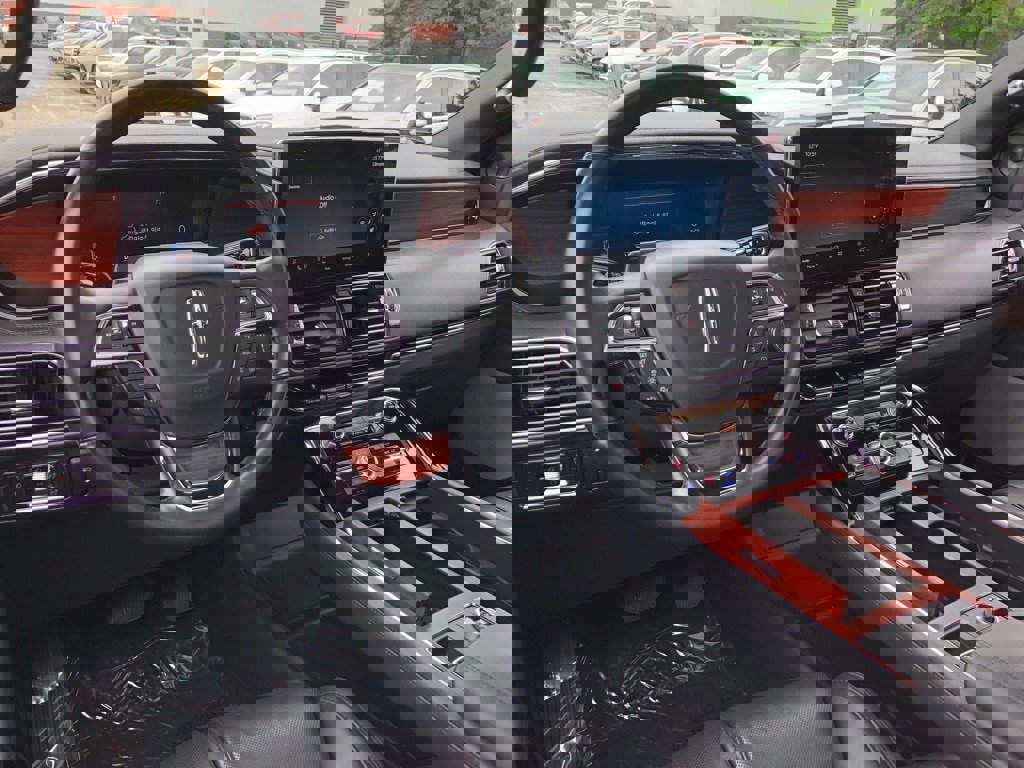 Used 2022 Lincoln Navigator Reserve image 13