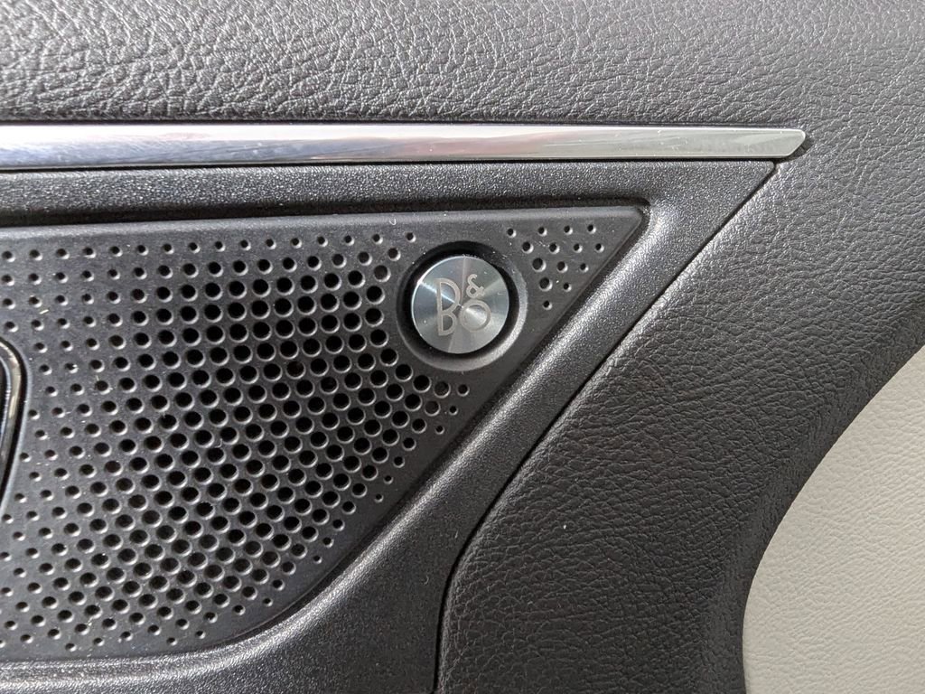 Used 2020 Ford Edge Titanium image 14