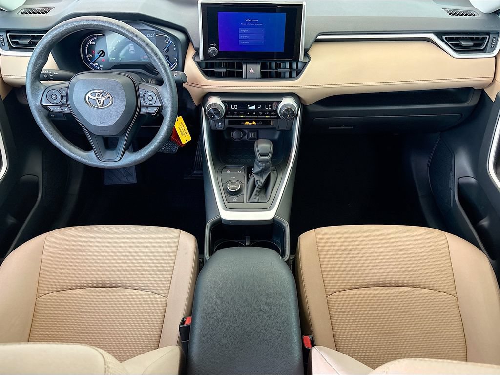 Used 2025 Toyota RAV4 LE AWD/4WD image 13