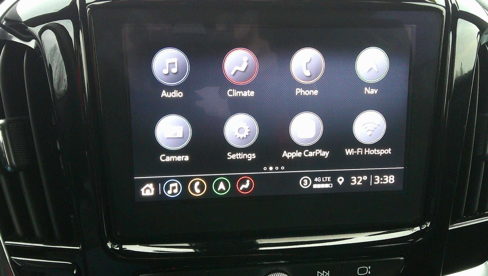 Used 2022 Chevrolet Traverse High Country image 16