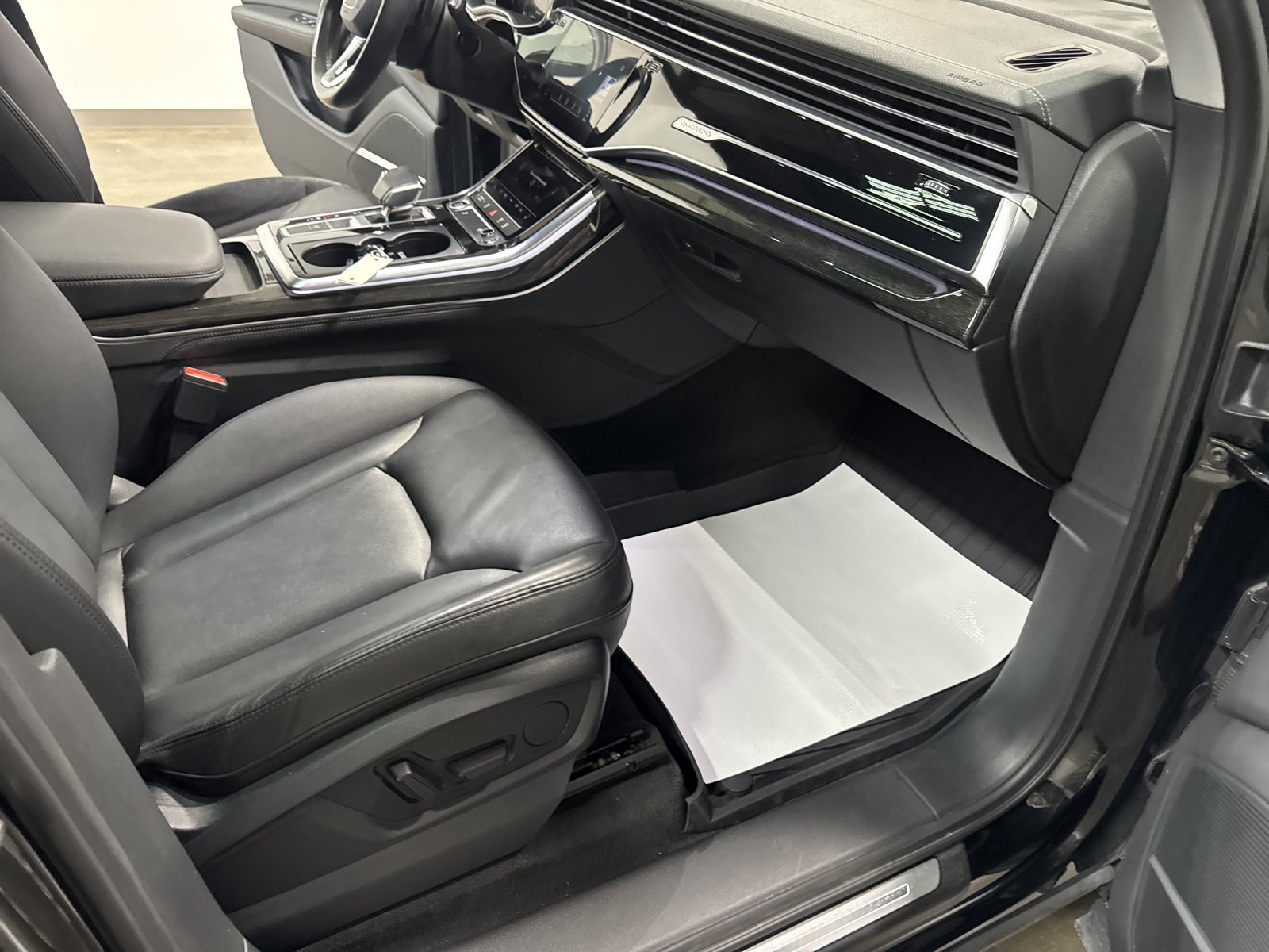 Used 2023 Audi Q7 3.0T Premium Plus AWD/4WD image 39