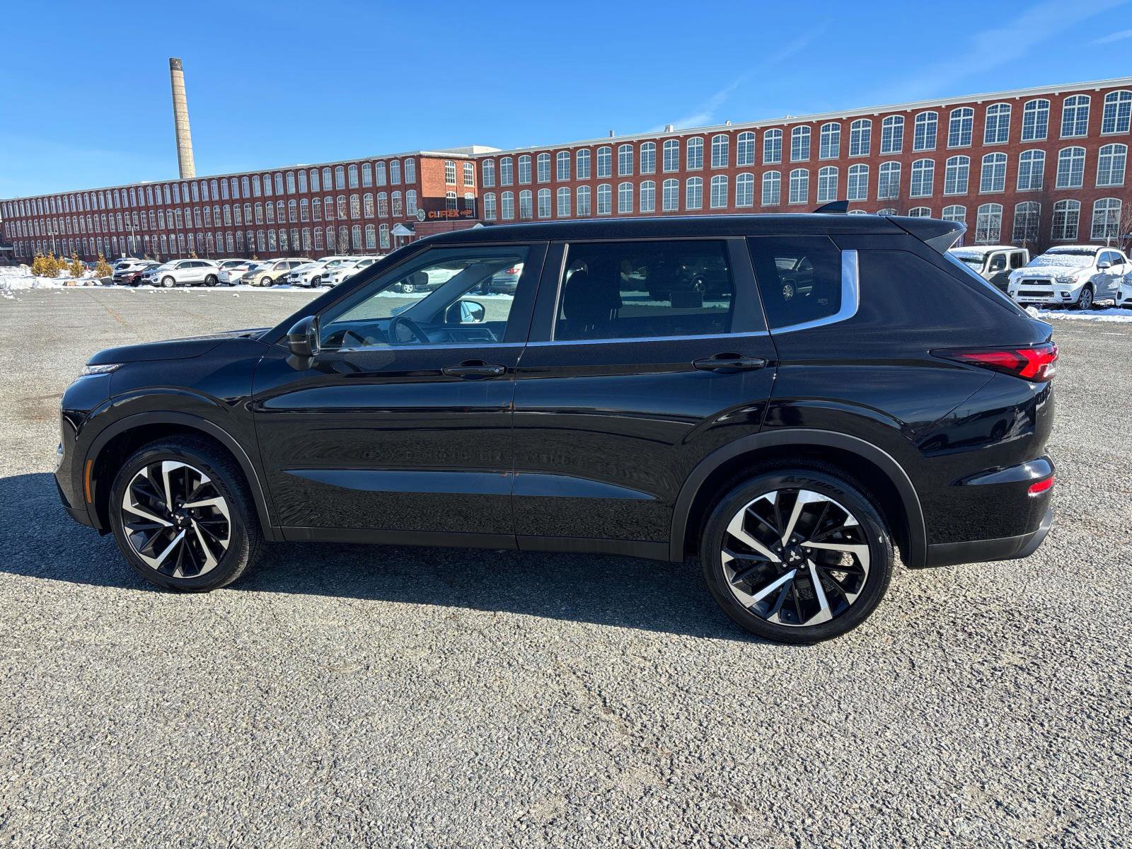 Used 2022 Mitsubishi Outlander ES video 2