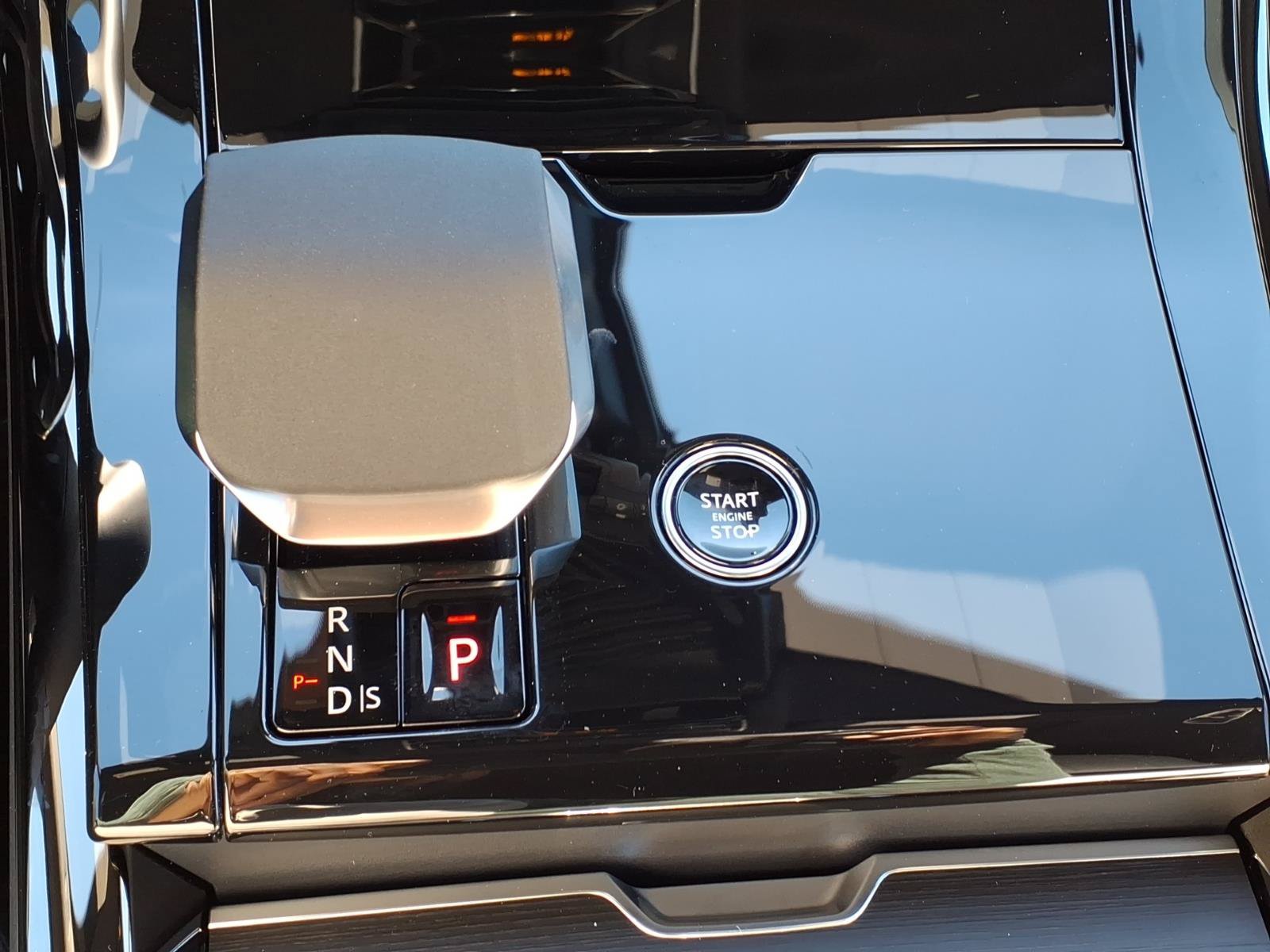New 2027 Land Rover Range Rover Sport Dynamic SE AWD/4WD image 13