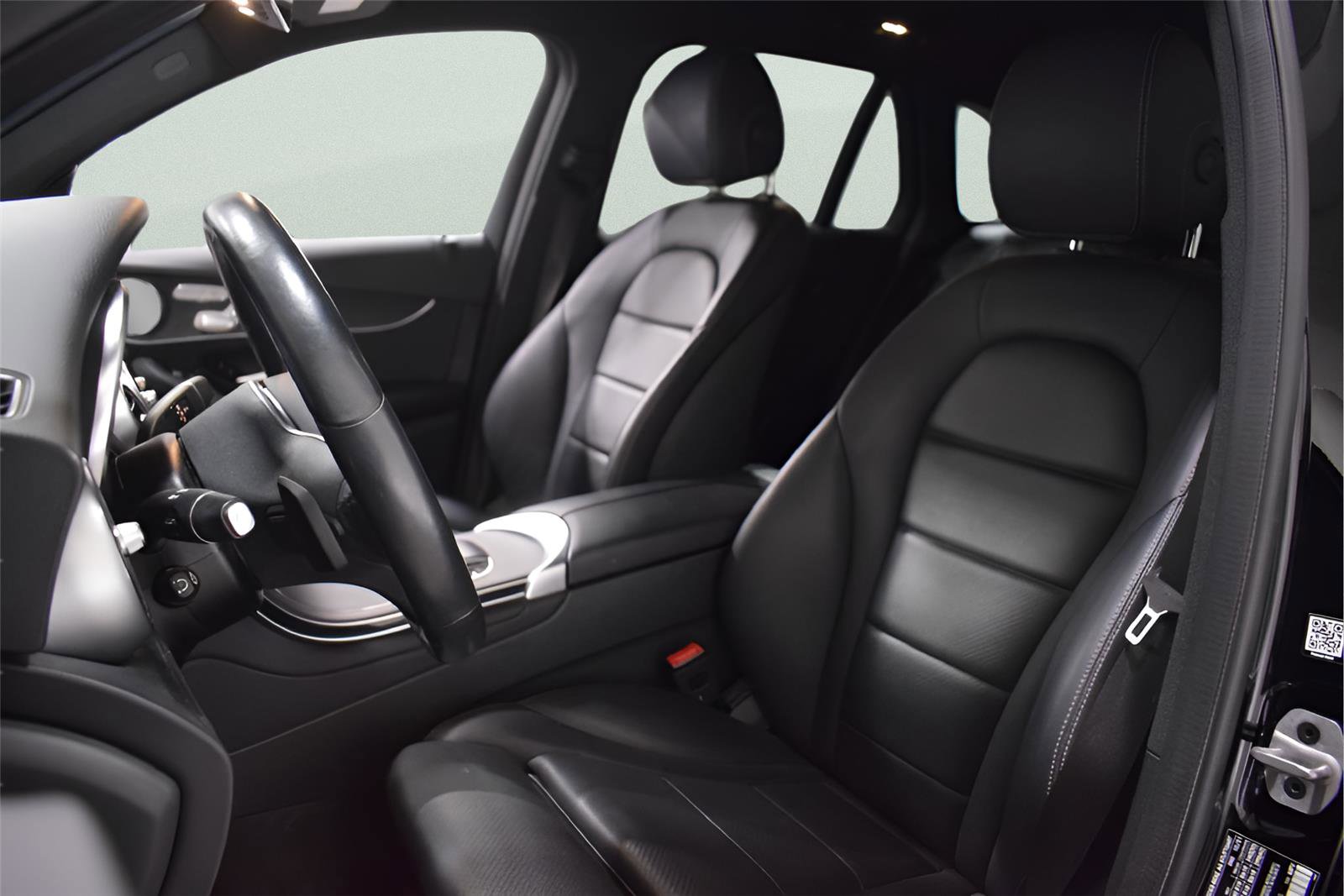 Used 2022 Mercedes-Benz GLC 300 4MATIC image 10