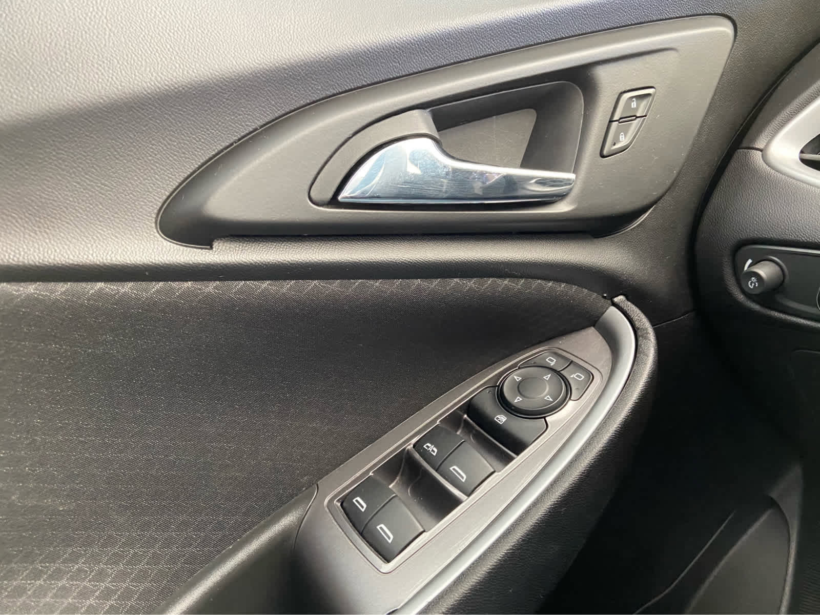 Used 2024 Chevrolet Malibu LT image 32