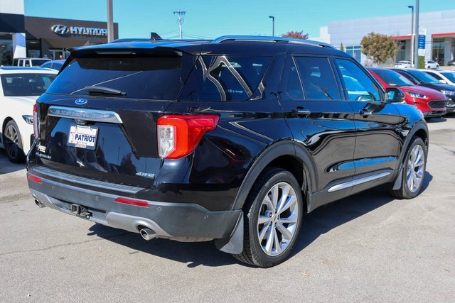 Used 2022 Ford Explorer Platinum w/ Technology Package image 3