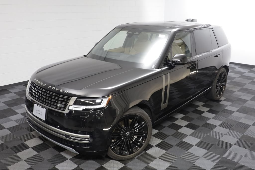 Used 2024 Land Rover Range Rover Long Wheelbase SE AWD/4WD image 2