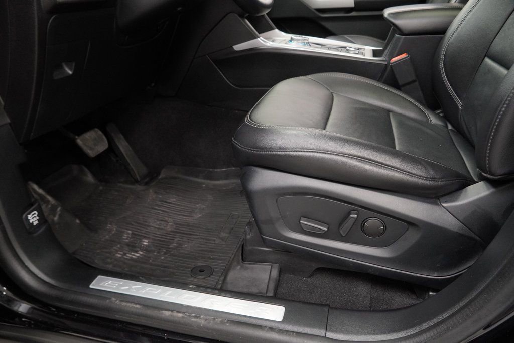 Used 2022 Ford Explorer Limited w/ Hybrid Equipment Group 310A image 43