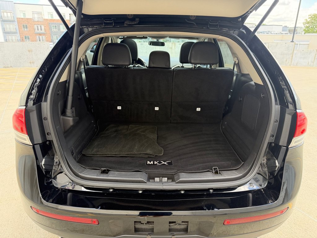 Used 2012 Lincoln MKX FWD image 21